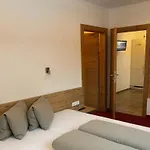 Santerhof Apartment *